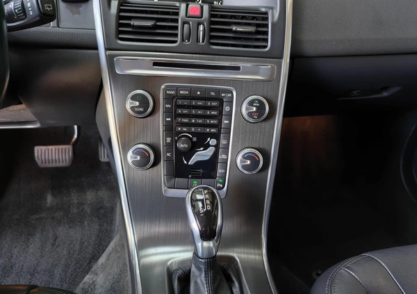 Volvo XC 60 cena 75900 przebieg: 179000, rok produkcji 2014 z Szczawnica małe 106